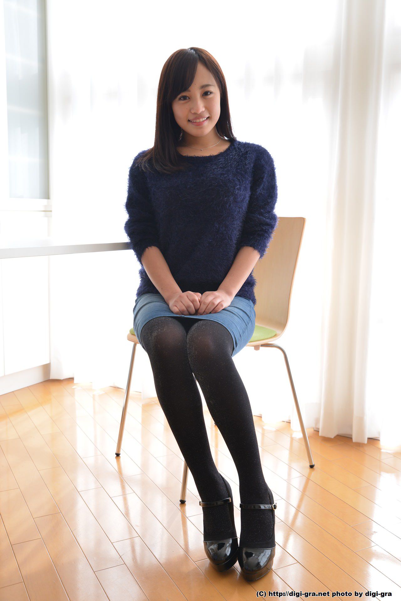 Emi Asano Halaman 1 No.0b92a0