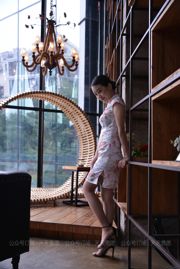 [IESS 奇思趣向] Model: Xiaojie "Elegante Cheongsam-vrouw"