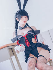 [Net Red COSER Photo] Weibo Girl Paper Cream Moon Shimo - Uzuki Momoko Sailor Suit Bunny Girl